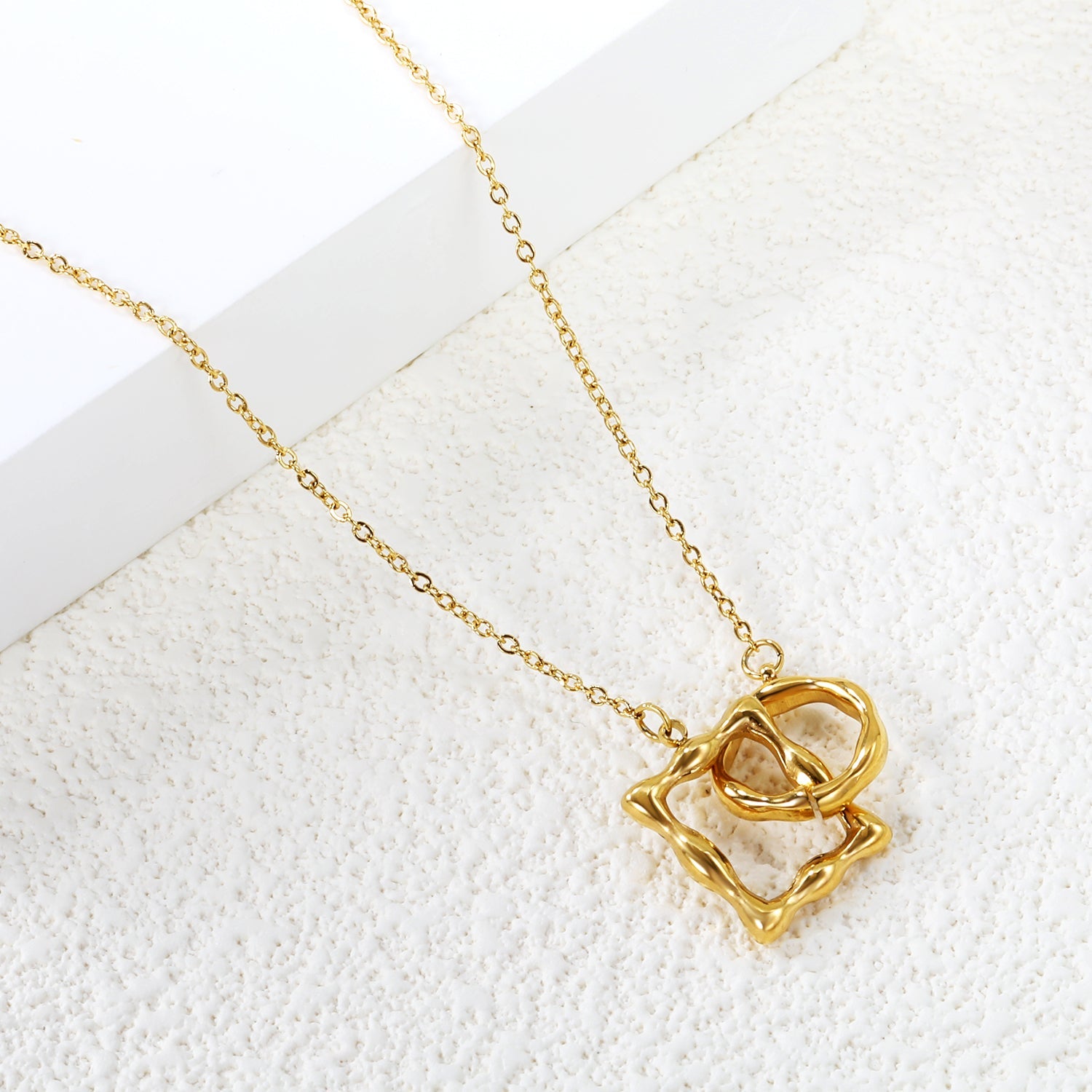 Irregular Square Clasp Pendant Necklace
