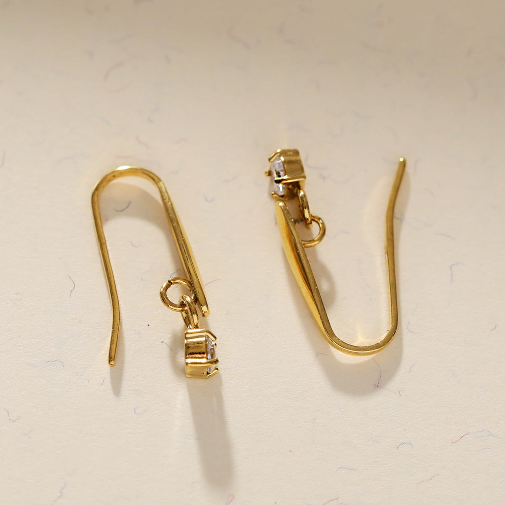 AITANA: Vintage-inspired Tear Drop Earrings with Solitaire Zirconia Gemstone