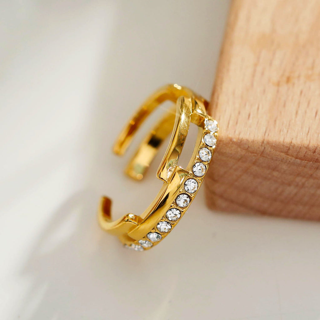 PEDRA: Parallel Multi Stacked Zirconia Embellished Ring